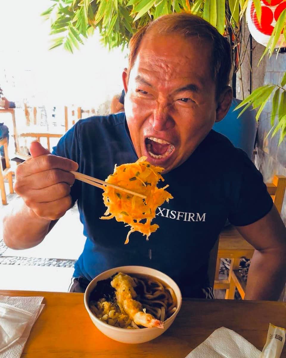 奥村茂雄のインスタグラム：「メキシコ生活19年5ヶ月、でもやっぱり日本人なので日本食を食べると落ち着く。 - - #cdmx #mexico #メキシコで日本食 #okumura #tifondeosaka」