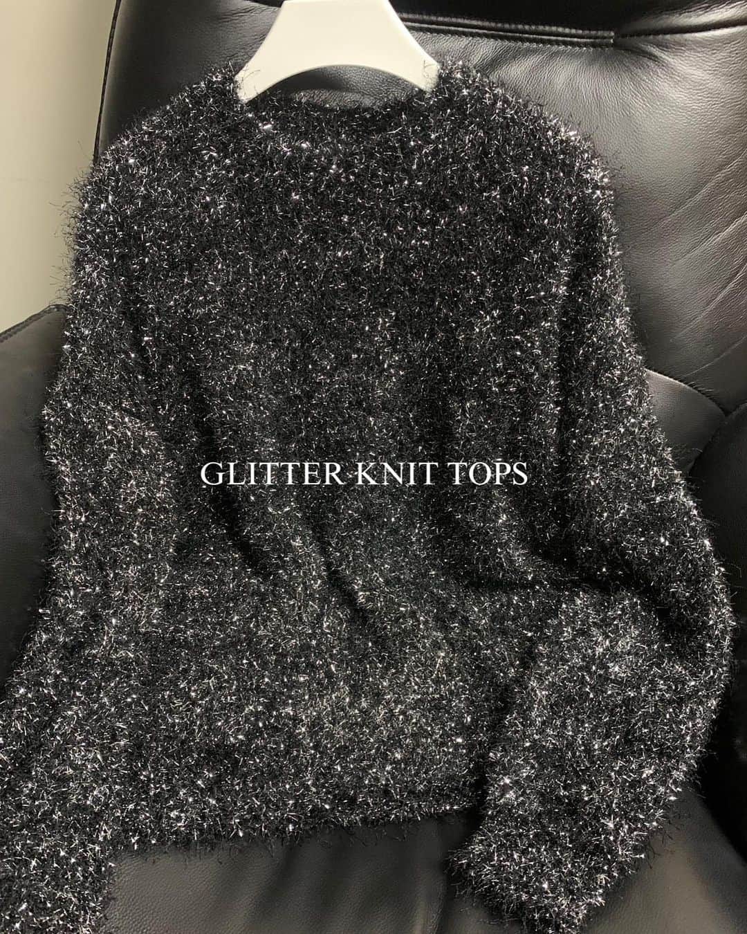 のインスタグラム：「new sample❤︎  glitter knit欲しいBB子ちゃん、いいね👍🏻で教えて😎  #BIRTHDAYBASH」