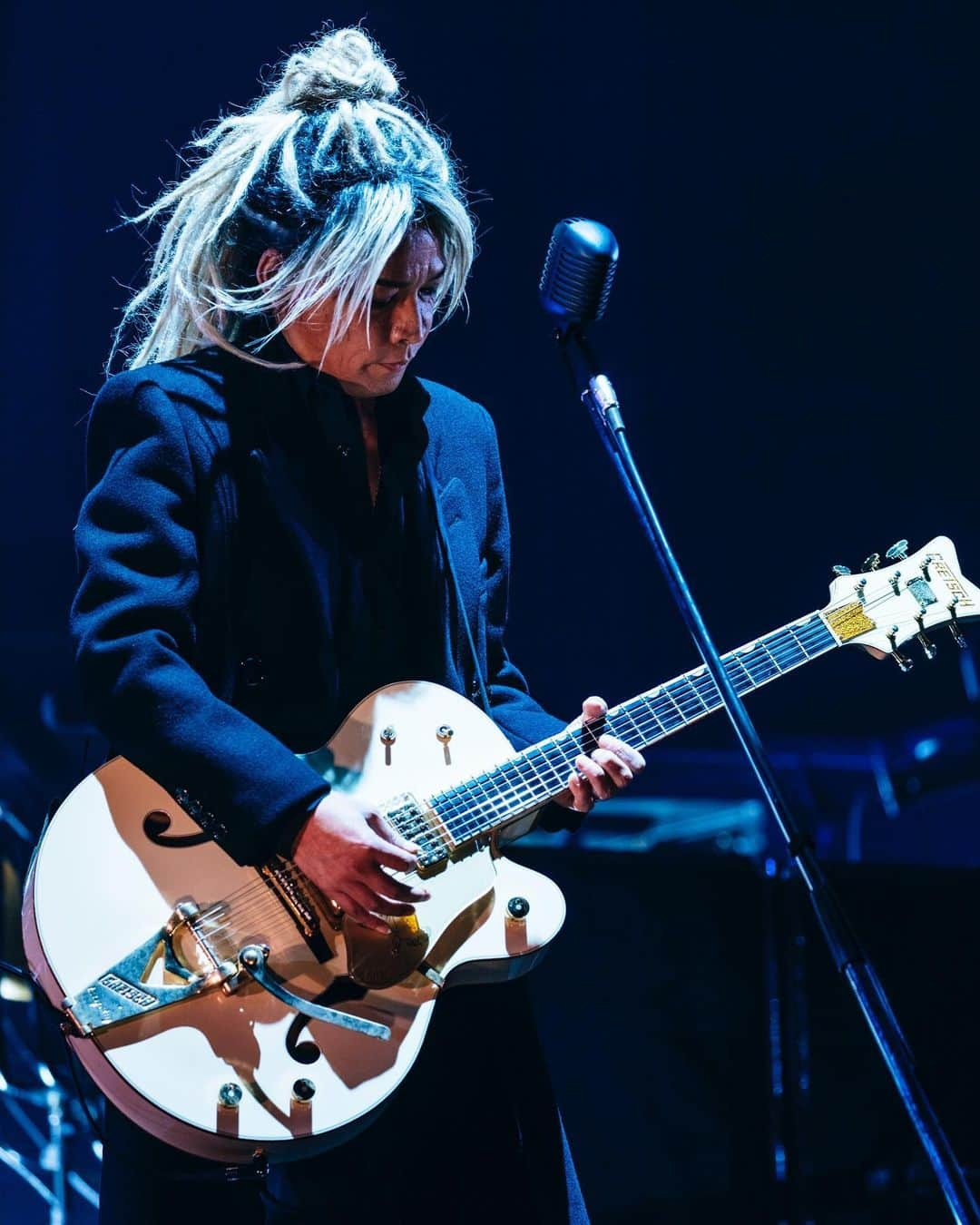 INORANのインスタグラム：「My tone.  DUAL ARENA TOUR 2023 K-ARENA YOKOHAMA  Photo taken by @ysz.photo  Next stop:/ 4 November 2023 MARINE MESSE FUKUOKA  #MOTHERvsSTYLE #LUNASEA #LUNAPIC」