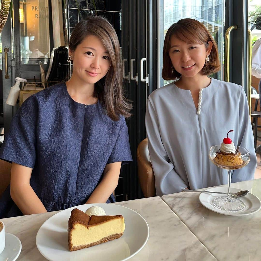 花田浩菜のインスタグラム：「明日〜！阪神梅田本店にて @fraise___shop  セレモニースタイルを取り揃えて POPUP出店させていただきます👩🤱✨ . . 初日の明日、10/11（水）は 朝10:00~15:00頃までPRの @yoiko0517 、 12:30頃〜閉店20:00までは 私も一緒に店頭に立たせていただく予定です☺️ . 関西にお住まいの皆様、お友達。 どうぞよろしくお願いいたします。 ぜひぜひ✨お気軽に遊びにきてください✨✨ . . ーーーーーーーーーーーーーーーーーーーー  【阪神梅田本店POPUP詳細】 会期：10/11（水）～10/17（火）　 場所：大阪・阪神梅田本店 6階 イベントウェスト  阪神百貨店様のbaby&kidsの アカウントもぜひご覧くださいませ↓ @hanshin_baby_kids  ーーーーーーーーーーーーーーーーーーー . . . . 写真はチームFraiseで cafe GITANE でランチした時。 おしゃれ空間&美味しい&たくさん笑ったランチ✨ PRの @yoiko0517 にはいつも本当ーに大大大大感謝！！！！！！！です😭 . . . . . . . #Fraise #授乳服 #授乳コーデ #ママコーデ #授乳フォーマル #cafegitane #gitane #恵比寿ランチ #カフェジタン」