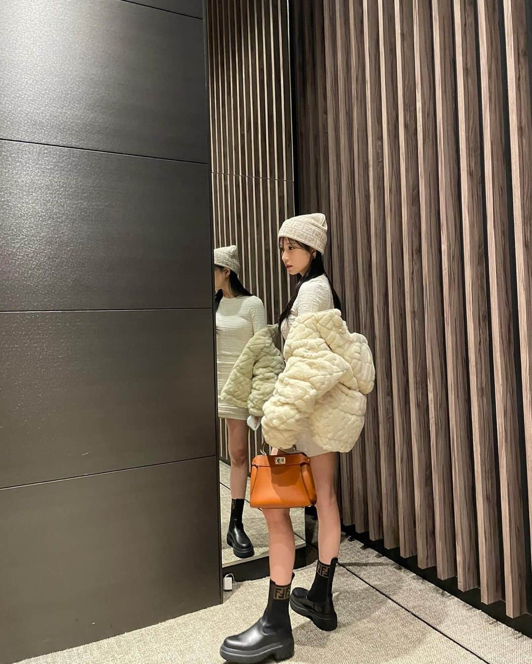 みなさんのインスタグラム写真 - (みなInstagram)「🍂👜 @fendi   #FendiFW23 #PR #JAPAN」10月10日 15時01分 - mina_sr_my