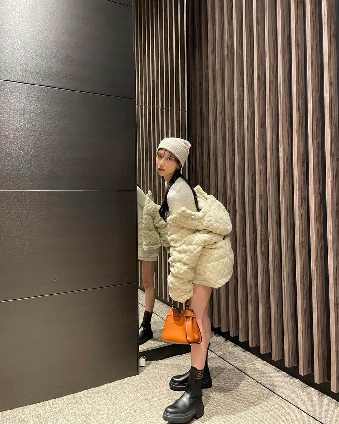 みなさんのインスタグラム写真 - (みなInstagram)「🍂👜 @fendi   #FendiFW23 #PR #JAPAN」10月10日 15時01分 - mina_sr_my