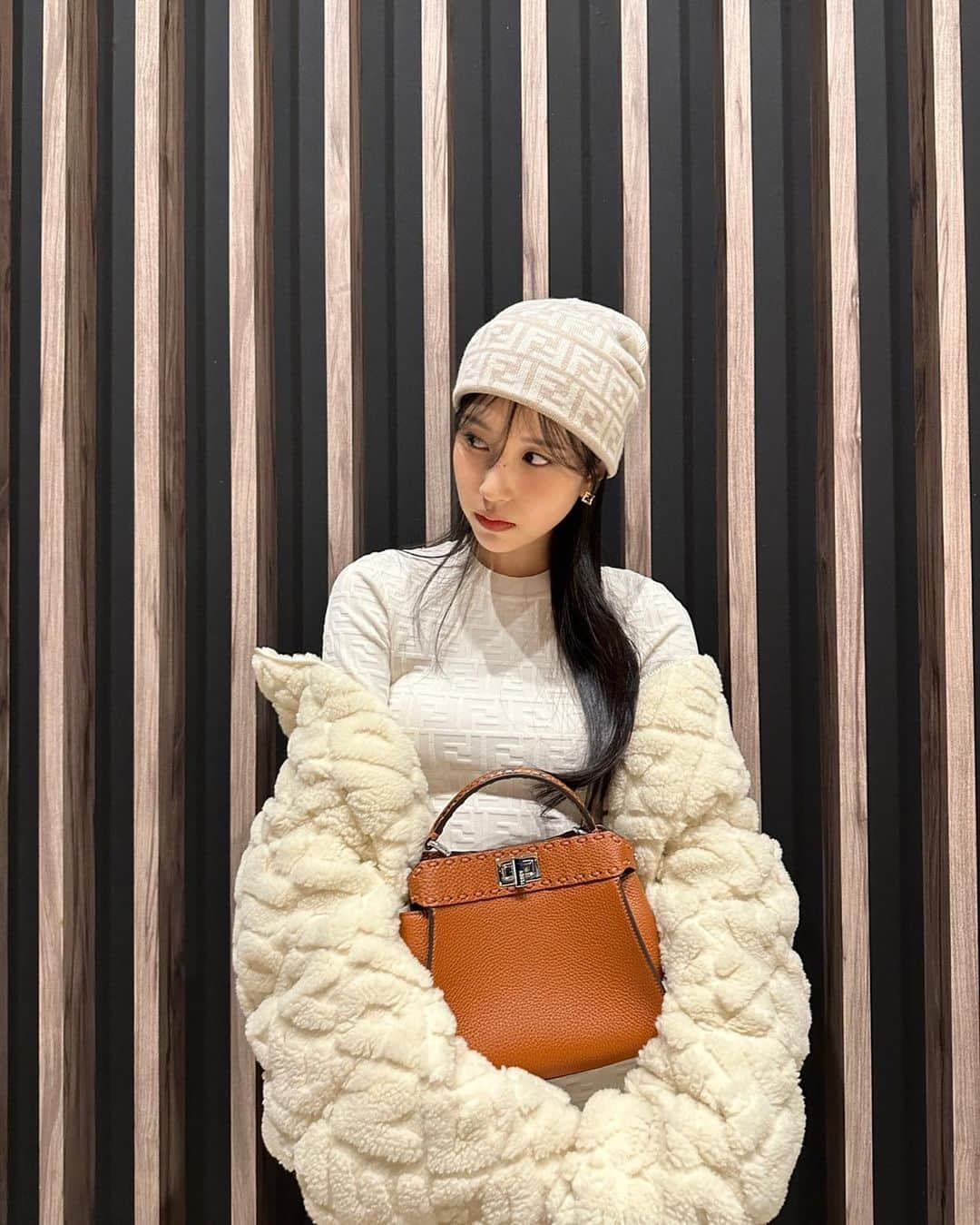 みなさんのインスタグラム写真 - (みなInstagram)「🍂👜 @fendi   #FendiFW23 #PR #JAPAN」10月10日 15時01分 - mina_sr_my