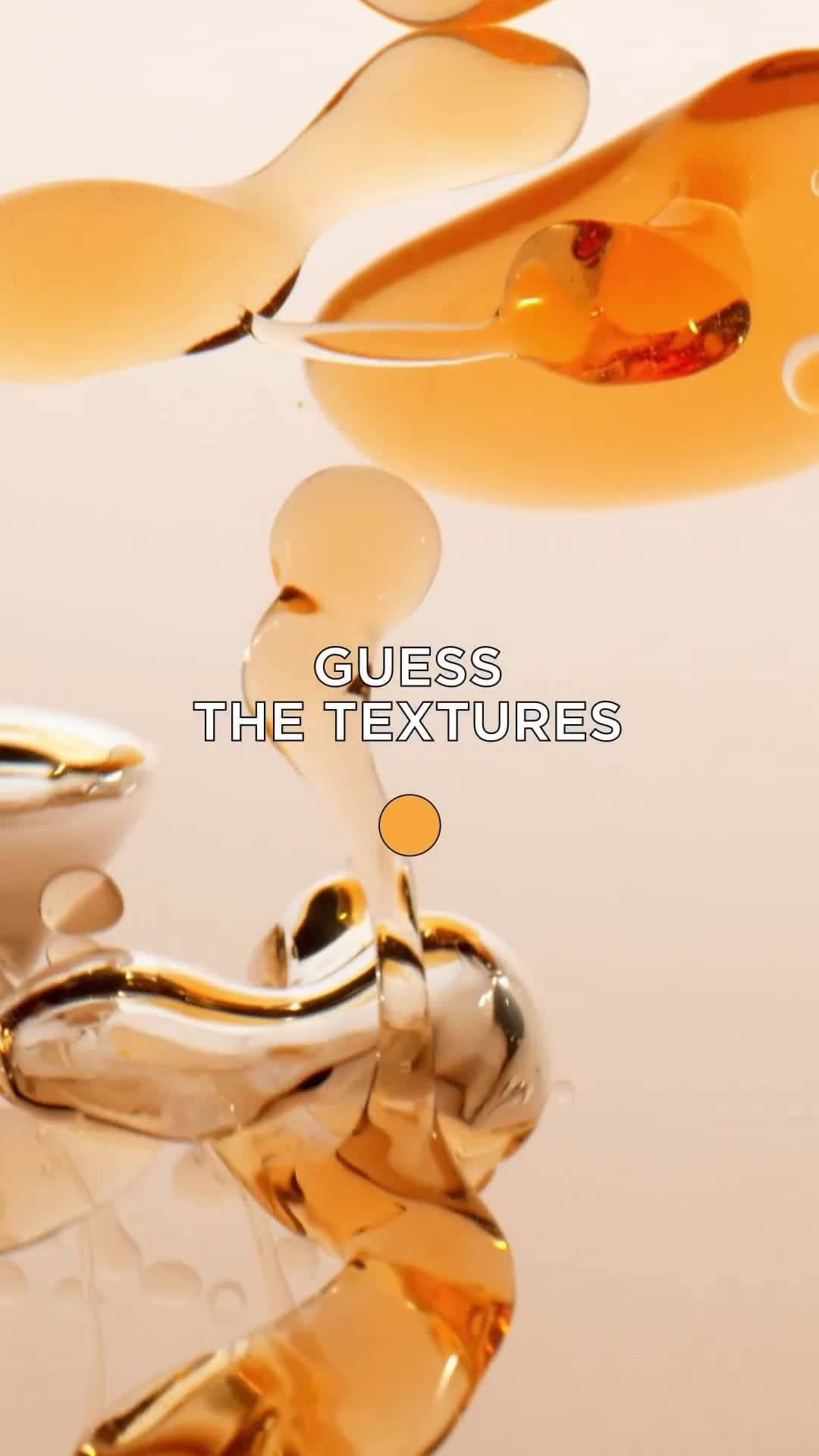 Clarins Australiaのインスタグラム：「Recognise any of these gorgeous textures? Take a guess in the comments below!⁣ ⁣ #ClarinsSkincare」