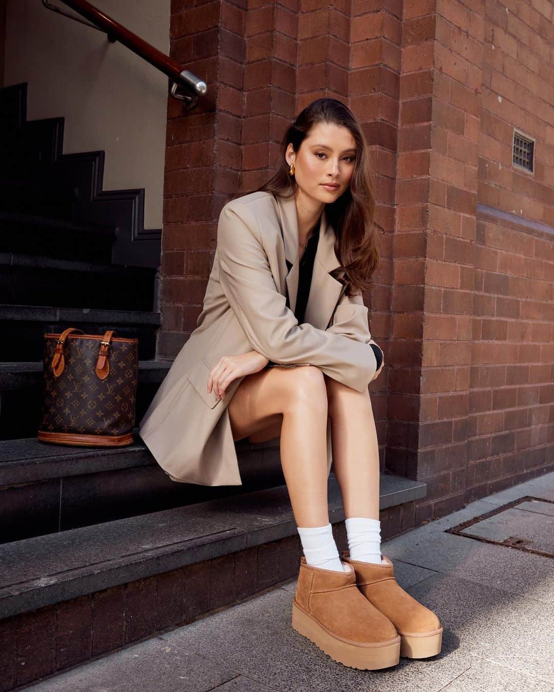 STYLERUNNERさんのインスタグラム写真 - (STYLERUNNERInstagram)「Stylerunner turns 11 🥳 To celebrate shop our curated Birthday Edit including these Ugg Classic Mini Platforms & Raef the Label Blazer.  PS: Head to the link in our bio to stay up to date on exciting launches.」10月10日 15時30分 - stylerunner