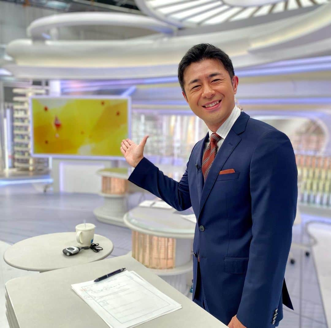 フジテレビ「プライムニュース イブニング」さんのインスタグラム写真 - (フジテレビ「プライムニュース イブニング」Instagram)「#イット ！は 15時45分スタートです   ●緊張続く #イスラエル 現地最新情報 ●全国初の“登下校禁止”条例が物議 ●港区「 #5億円 」海外旅行を徹底調査 ●相次ぐ悪質運転！危険な #交通違反 の取り締まり あ然…警察官に土下座＆反則金の値切り交渉も  #榎並大二郎 @enami_daijiro #宮司愛海 @manami_miyaji  #木村拓也 @takuya.kimura0801  #立石修 #梅津弥英子 @yaeko.umezu   #宮家邦彦   #ガチャピン @gachapin_official #竹俣紅 @benitakemata_official   #山本賢太 @yamamoto_kenta.yamaken #フジテレビ #アナウンサー 公式HP：https://www.fujitv.co.jp/livenews_it/ FNNプライムオンライン：https://www.fnn.jp/」10月10日 15時41分 - livenews_it