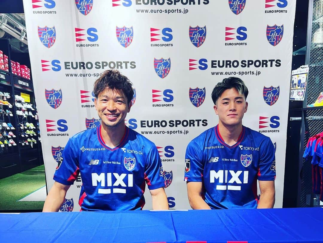 FC東京オフィシャルグッズさんのインスタグラム写真 - (FC東京オフィシャルグッズInstagram)「🔵🔴 6日(金)から3日間にわたり開催した「F.C.TOKYO 25th Anniv. Month」オフィシャルショップ選手訪問・サイン、撮影会!!🙌😆🔵🔴  ご参加いただいたみなさま、ありがとうございました!!🙏☺️🔵🔴 @fctokyoofficial  #AlpenTOKYO ##GALLERY2 #KAMO #ユーロスポーツ  #25thAnnivFCT  #FC東京 #fctokyo #tokyo」10月10日 15時54分 - fctokyoofficial