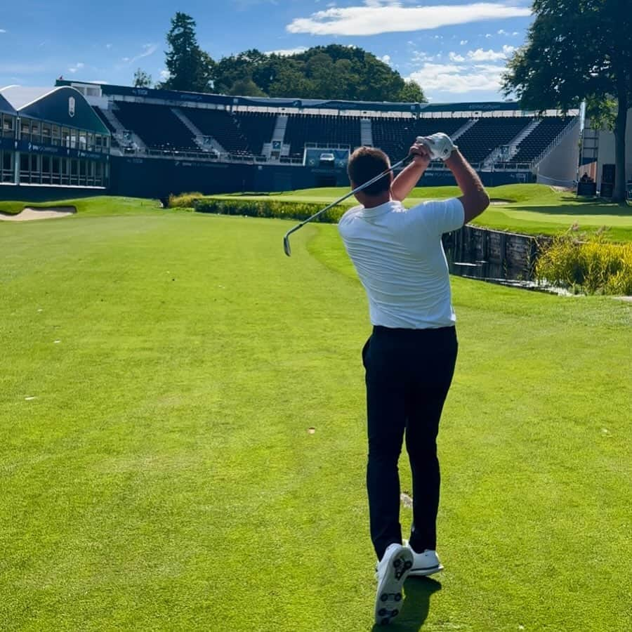 ジョン・テリーのインスタグラム：「@wentworth_club 🏌🏻‍♂️」