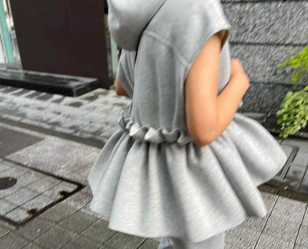 rinのインスタグラム：「⁡ ⁡ ⁡ ⁡ 可愛いさ、使い勝手も最高♥️ ⁡ 21:00に　@baybeeonline_ に 入荷します🥰 ⁡ ⁡ ⁡ ⁡ ⁡ ⁡ ⁡ ⁡ ⁡ ⁡ #fashion#ootd#outfit#coordinate#baybeeonline#glowplus#ファッション#コーディネート#コーデ#ママコーデ#セットアップ#ラフコーデ」