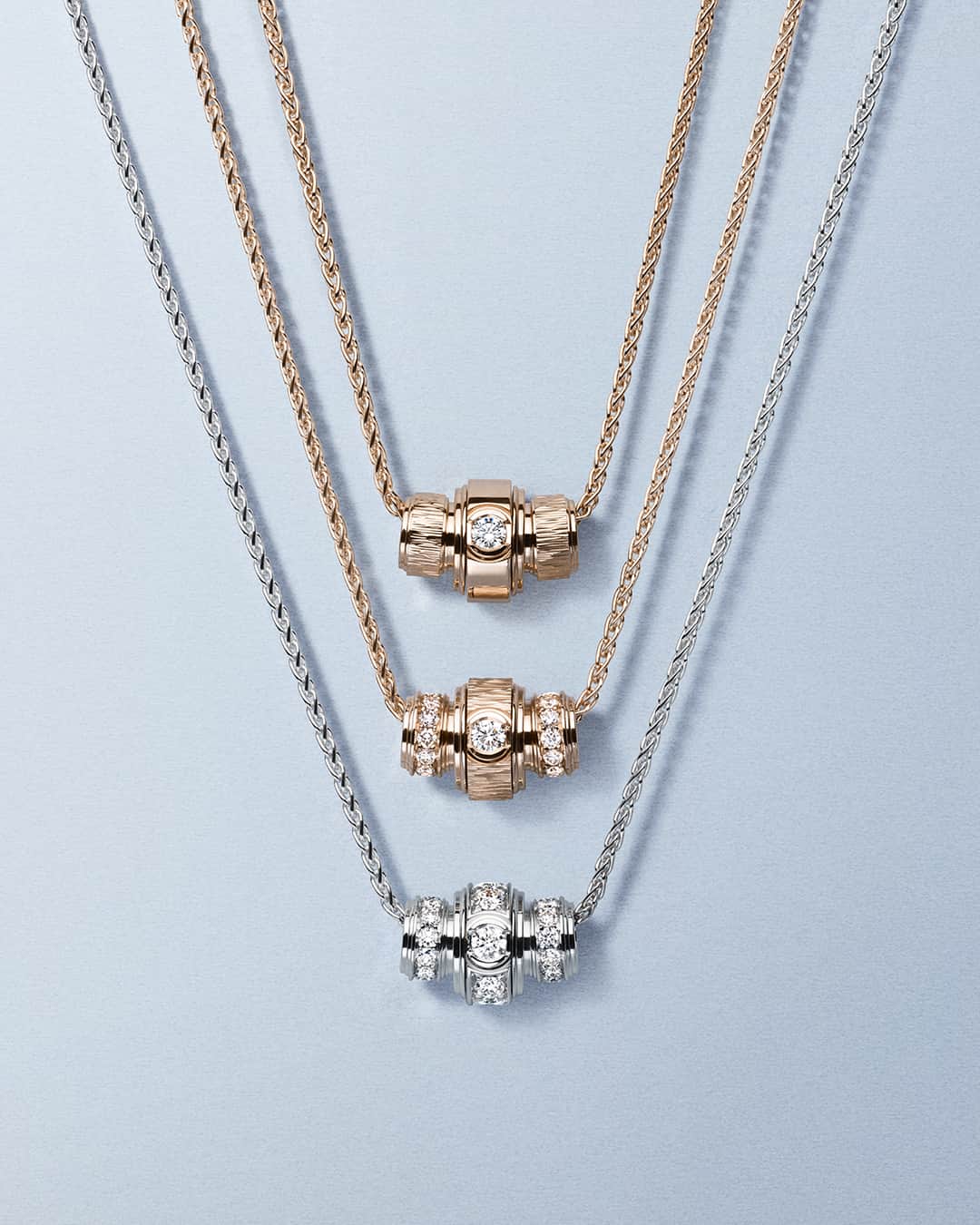 ピアジェのインスタグラム：「The Possession pendant in brilliant white or rose gold. The ultimate token of joy in the present moment.  #Piaget #MaisonOfExtraleganza #Possession #OwnTheMoment」