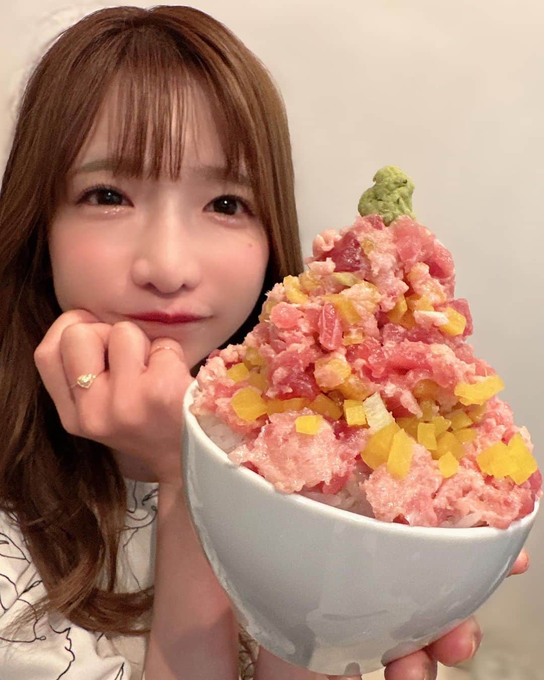 もえのあずきのインスタグラム：「とろたくどん #デカ盛り#もえあず#大食い#大食い女子」