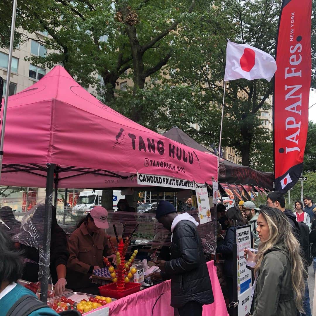 原めぐみさんのインスタグラム写真 - (原めぐみInstagram)「（原めぐみofficial） JAPAN FESTIVAL  　　at Broadway in N.Y 出演ついでに遊んできました‼️  #japanfestival  #japanesefood  #broadway  #ramen  #ny #megumihara  #japanessinger  @meguming.h」10月10日 16時41分 - meguming.h