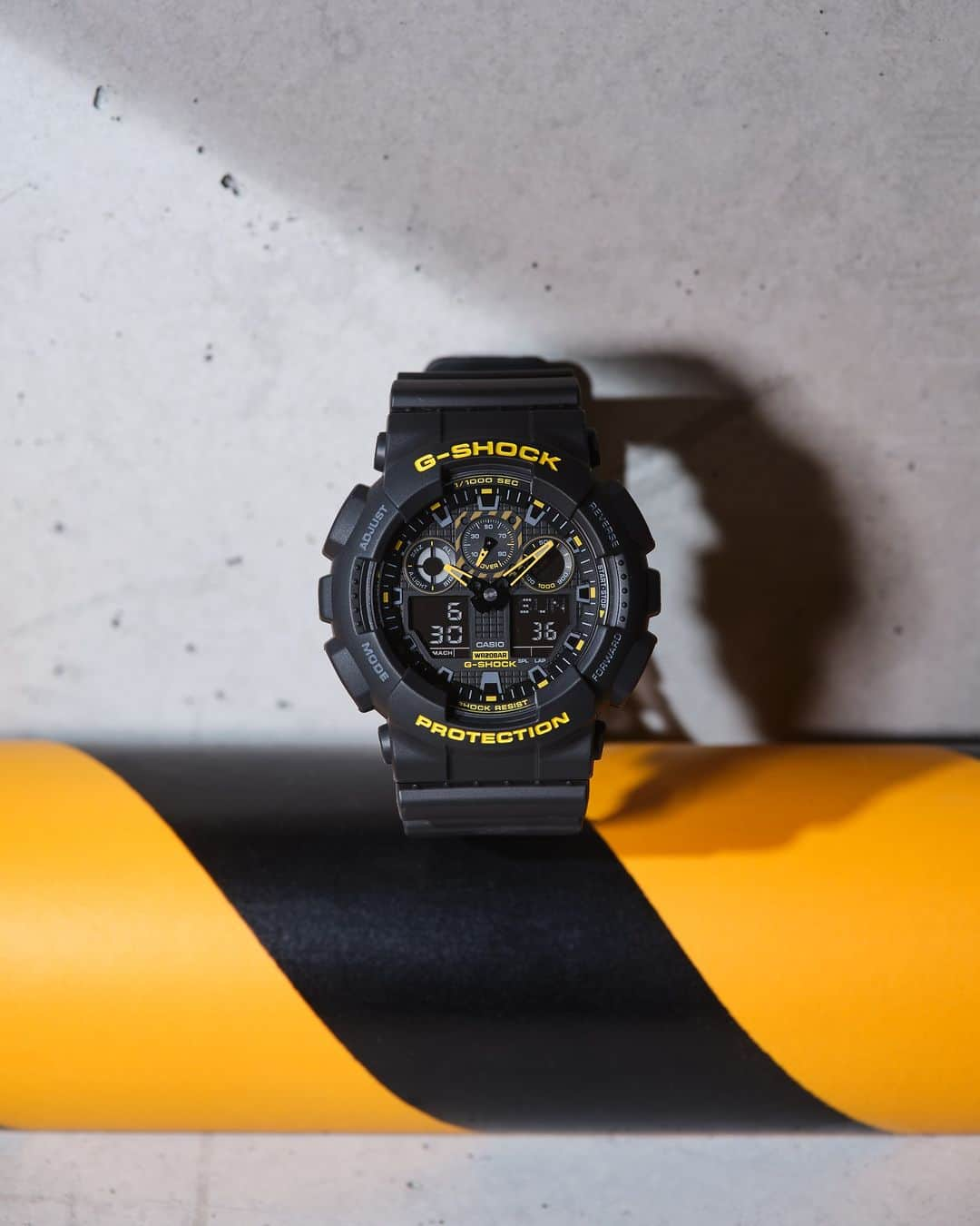 G-SHOCKさんのインスタグラム写真 - (G-SHOCKInstagram)「CAUTION YELLOW  ダイナミックなフェイスデザインにファンの多いGA-110をベースにした一本。  The newest timepiece based on the GA-110 known for its dynamic face design.  GA-100CY-1AJF  #g_shock #cautionyellow #ga100 #fashion #watchoftheday #腕時計 #腕時計魂 #腕時計くら部 #今日の腕時計 #腕時計コーデ」10月10日 17時00分 - gshock_jp