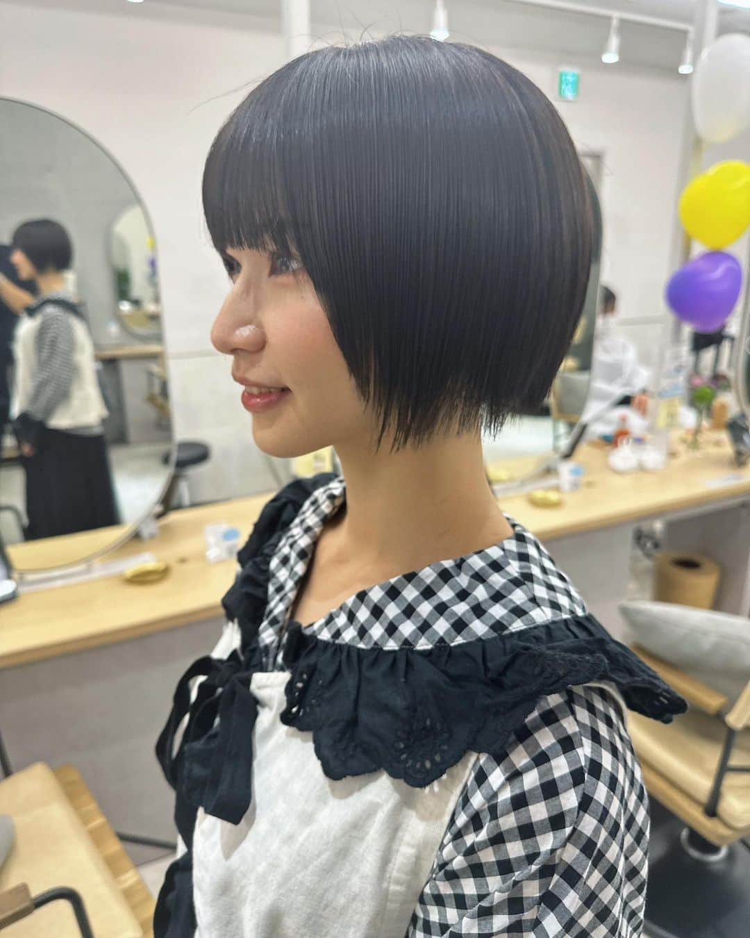 横道侑里さんのインスタグラム写真 - (横道侑里Instagram)「✂️✂️✂️ ショートだけど、できるだけボブに！ってお願いしたらちゃんと可愛くしてくださいました🥰  ありがとうございます！ #ショートヘア  #ショートボブ  #ミニボブ」10月10日 17時16分 - sideroad615