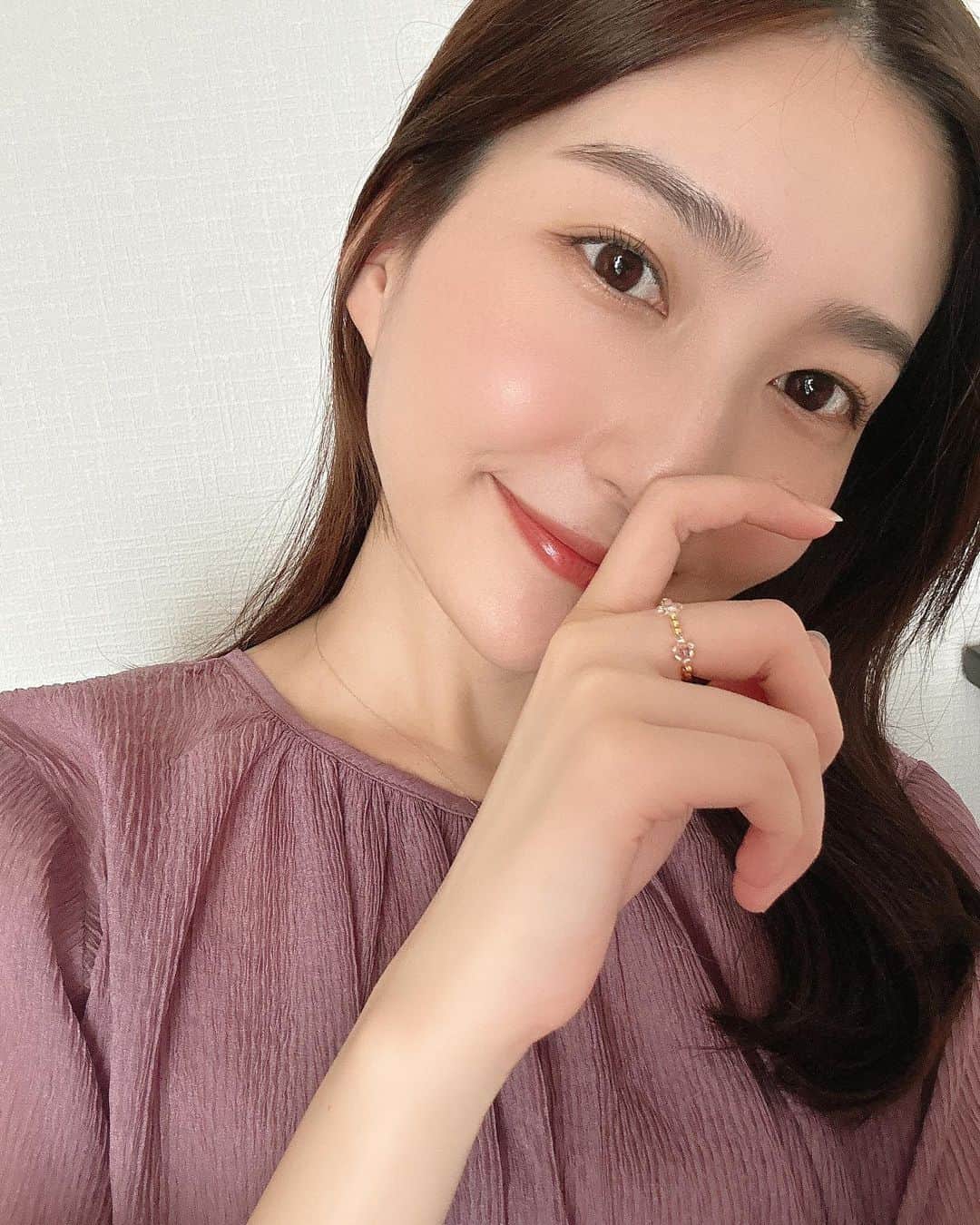 吉田怜菜のインスタグラム：「. . 最近買ったルナソルのアイカラーレーション18 🍂 発色がよくて、自然なラメ感が可愛い🙈✨ . . #lunasol #ルナソル #ルナソルアイシャドウ」