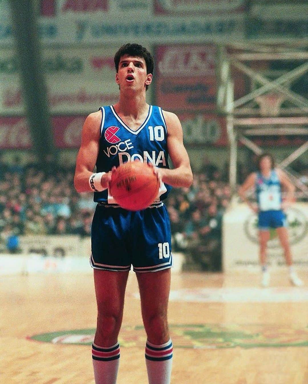 FIBAさんのインスタグラム写真 - (FIBAInstagram)「🗓 10/10  Who’s your favorite #10 ever? ✨」10月10日 17時40分 - fiba
