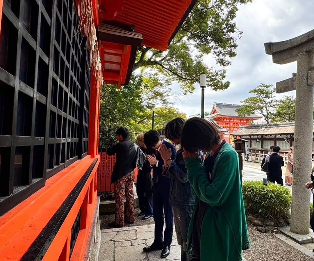 早稲田美容専門学校さんのインスタグラム写真 - (早稲田美容専門学校Instagram)「✨国内研修旅行✨day2☀️ #国内研修旅行#京都#京都観光 #京都グルメ #京都カフェ #京都旅行 #八坂神社 #清水寺 #グループワーク#舞妓さん #芸妓さん #テーブルマナー#美容学校#美容学生#早稲美#早稲田美容専門学校」10月10日 17時44分 - wasedabiyo