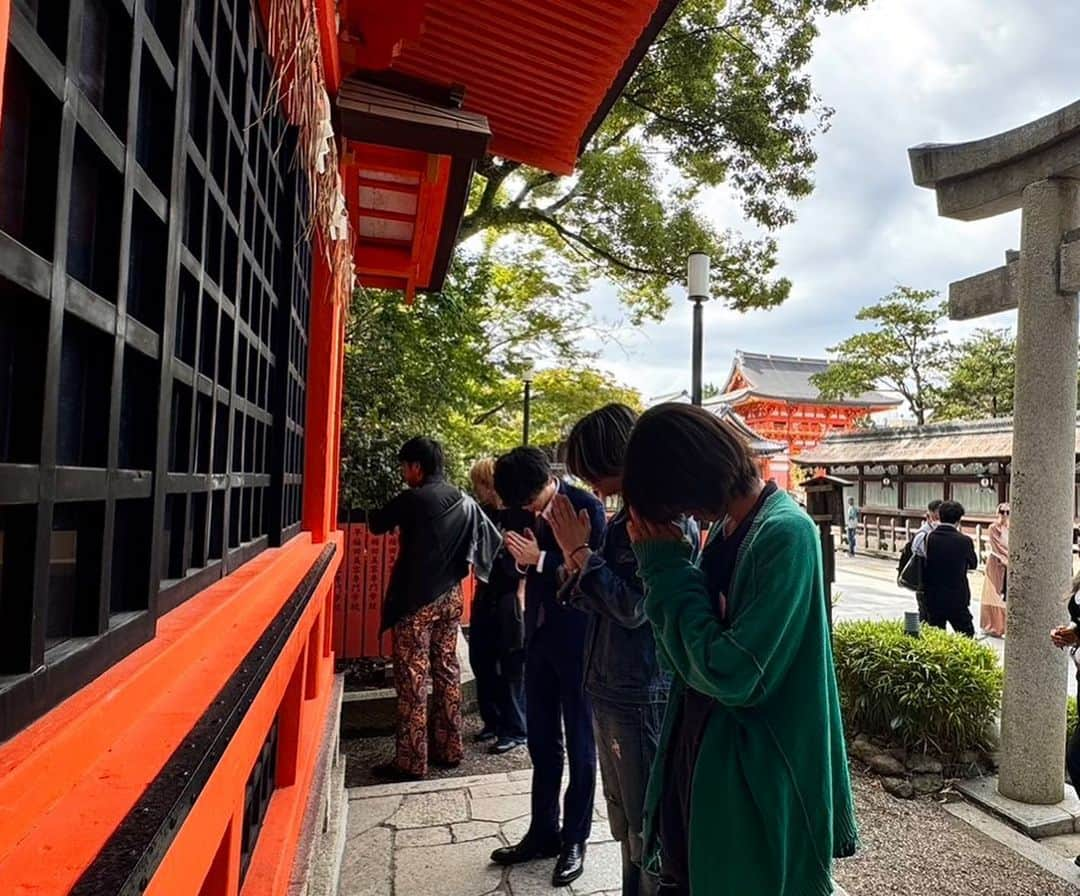 早稲田美容専門学校さんのインスタグラム写真 - (早稲田美容専門学校Instagram)「✨国内研修旅行✨day2☀️ #国内研修旅行#京都#京都観光 #京都グルメ #京都カフェ #京都旅行 #八坂神社 #清水寺 #グループワーク#舞妓さん #芸妓さん #テーブルマナー#美容学校#美容学生#早稲美#早稲田美容専門学校」10月10日 17時44分 - wasedabiyo