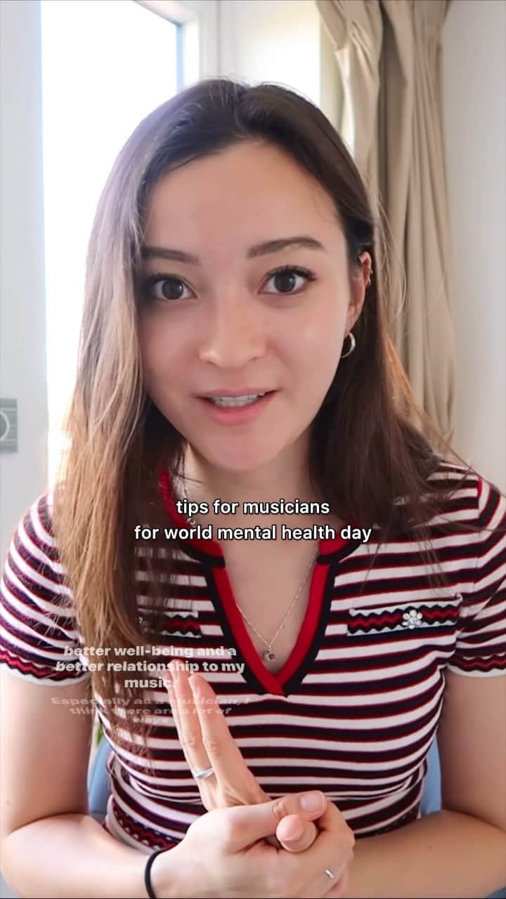 澄那シュトゥーダーのインスタグラム：「Happy #WorldMentalHealthDay 🌱  A mental health journey is ongoing, but here are 3 reminders that have helped me as a musician throughout the years 😌 what tip do you have? comment below 👇🏼」