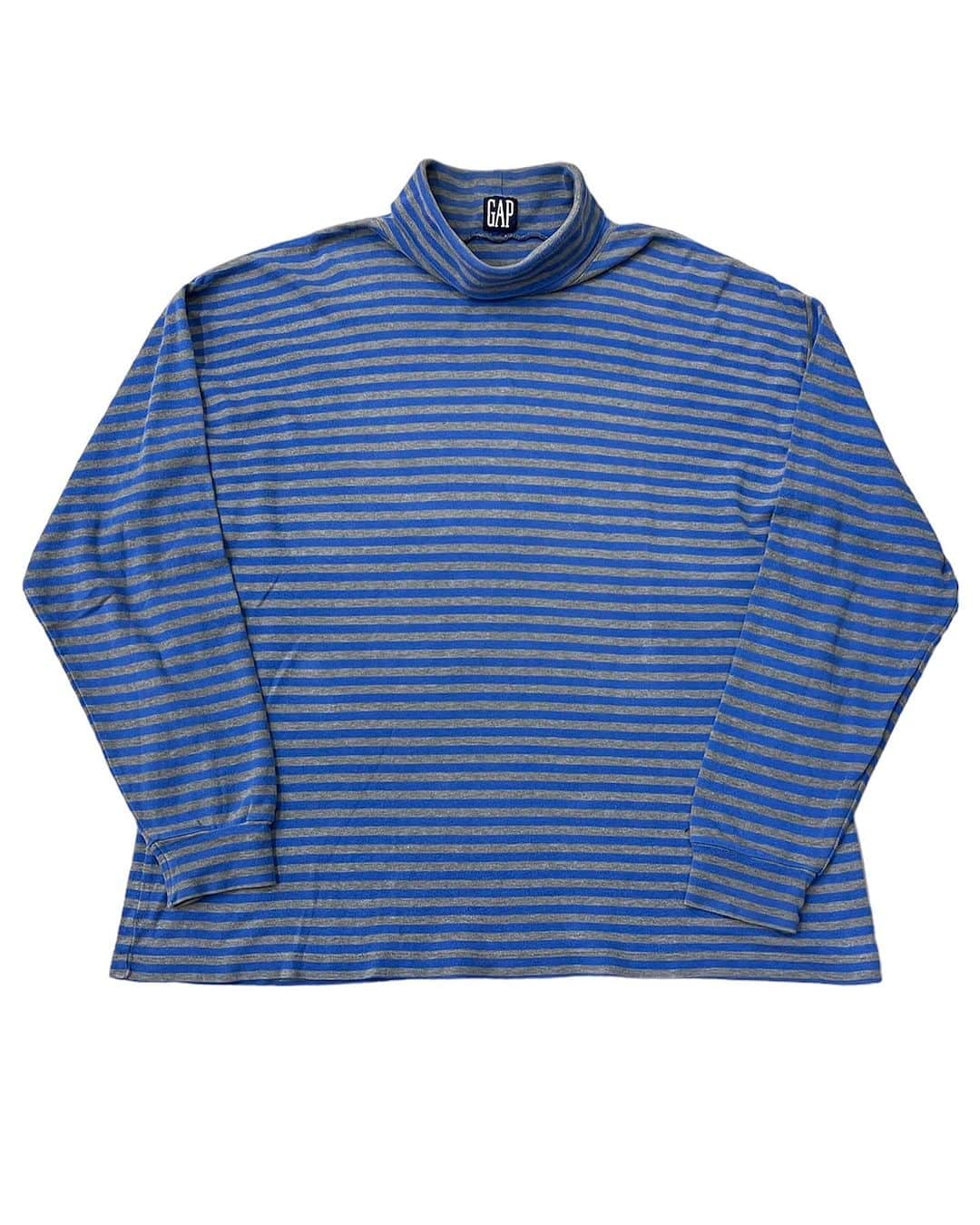 ジャムルのインスタグラム：「OLD GAP ボーダータートルネック ¥5000+tax(5500) . 90年代GAPのボーダーカットソー。 タートルネックで、レイヤードにも使いやすい！ ブルーxグレーの色味も最高に可愛いです。 .  WEB SHOPに入荷しております。 是非ご覧ください。 jammru.com #jammru #お問い合わせはお電話で承ります  #大阪古着屋#心斎橋古着屋#usedmix#oldgap#gap#ボーダー #osaka  #fashion  #streetstyle  #streetfashion  #vtg  #vintage  #used  #usedclothing  #古着 #古着屋 #ファッション #70s #80s #90s」
