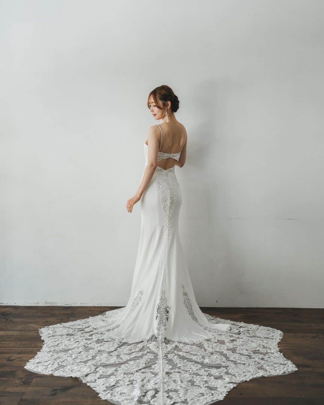 クリーニング済□エニーブライダル【Annie Bridal】11号 後ろ編上げ 