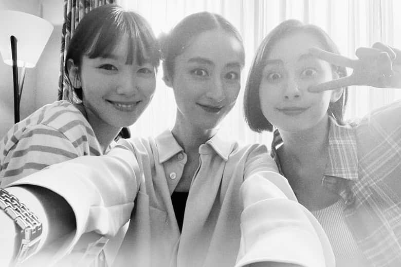 早見あかりのインスタグラム：「_  かわいいすいちゃん @marie_iitoyo  かっこいいお姉ちゃん @shishido_kavka   #何曜日に生まれたの #ナンウマ」