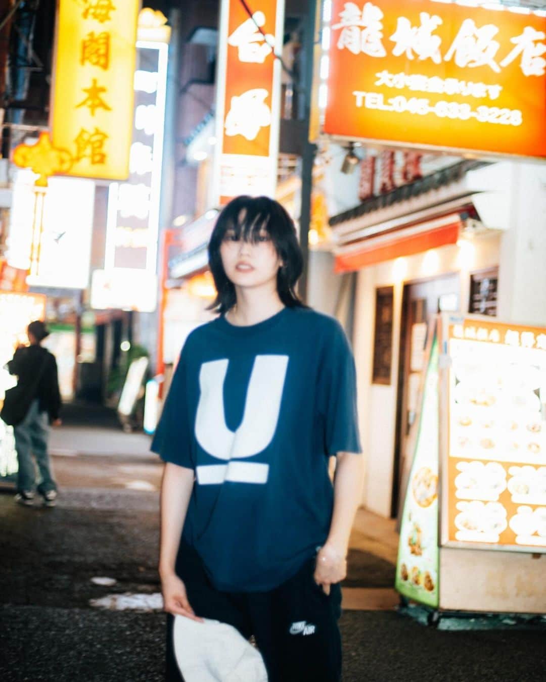 三阪咲のインスタグラム：「ONEITAボディのあんかば！🤫👕  📸: @holyhuman__1231  @ariyama.mp4」