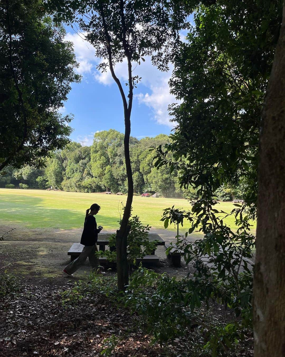 江藤遼さんのインスタグラム写真 - (江藤遼Instagram)「🍃✌️😊✌️🍃  妹と公園に行ってニコニコダブルピース」10月10日 18時39分 - etooo3