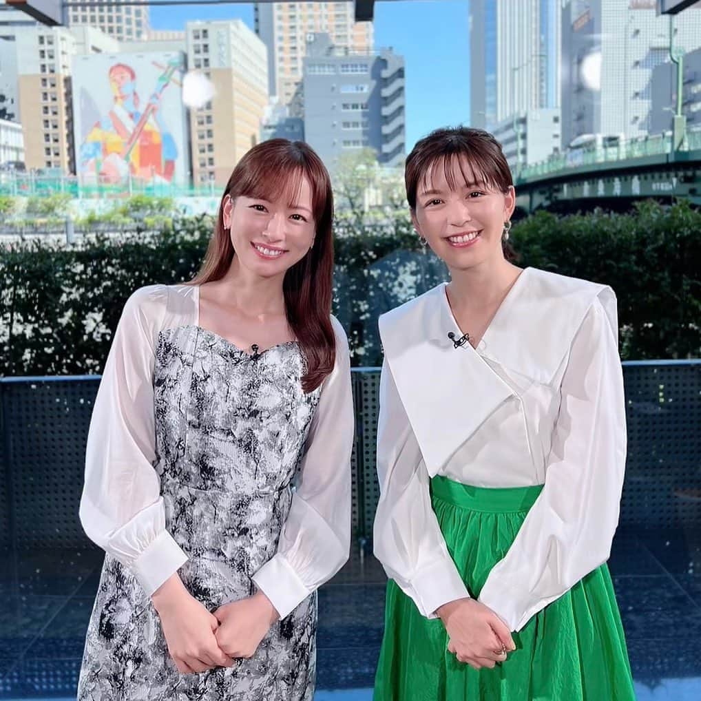皆藤愛子のインスタグラム：「❤︎ みなこさんに会えて嬉しかった日⏰💕💕 #ミライの歩き方 #中野美奈子さん #衣装」