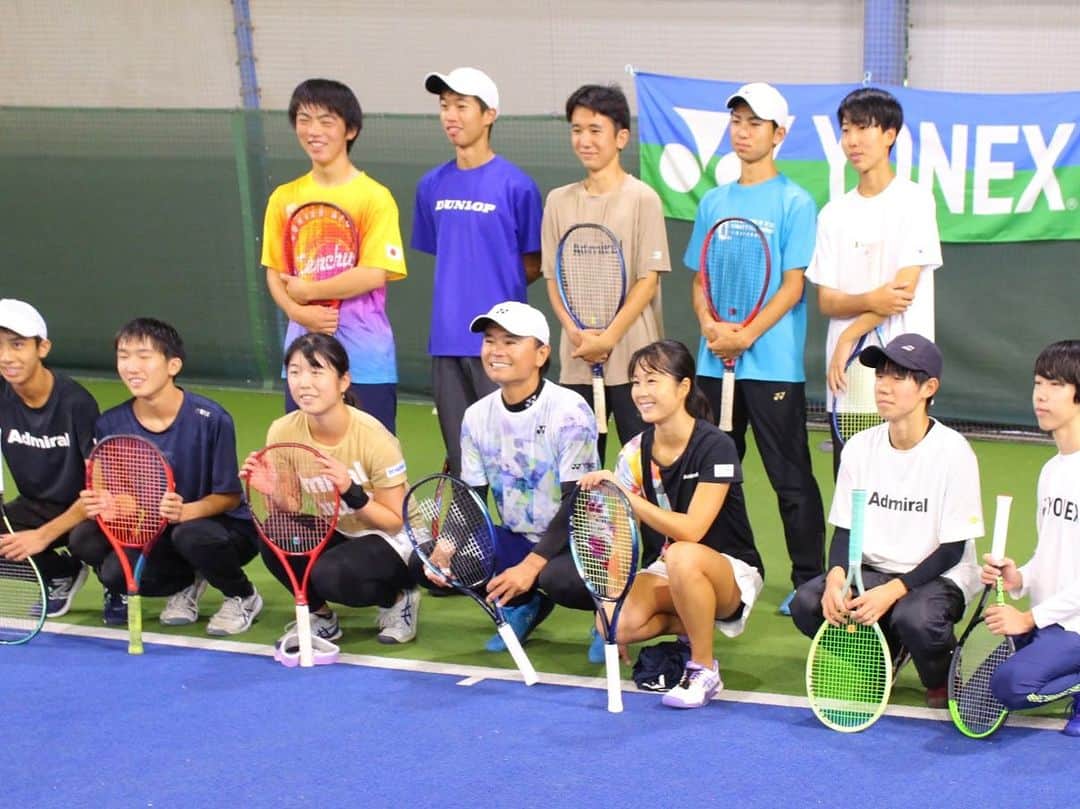 佐藤久真莉さんのインスタグラム写真 - (佐藤久真莉Instagram)「🎾CSJ大感謝祭🎾⁣ ⁣ 雨の中の開催でしたが沢山の方々が参加してくれました！⁣ 大抽選会、ライブ、エキシビジョンマッチ、ストラックアウトなど色々なイベントがありとても楽しかったです！⁣ ⁣ ⁣ #テニス⁣ #テニス女子⁣ #テニスウェア ⁣ #プロテニスプレイヤー ⁣ #スポーツ ⁣ #スポーツウェア ⁣ #スポーツ女子 ⁣ #武内総合会計⁣ #富士薬品 ⁣ #アドミラルアスレ⁣ #吉田歯科クリニック ⁣ #ヨネックス ⁣ #professionaltennis ⁣ #tennis ⁣ #tennisgirl ⁣ #tennisplayers ⁣ #sports ⁣ #admiral」10月10日 18時35分 - himarisato_official