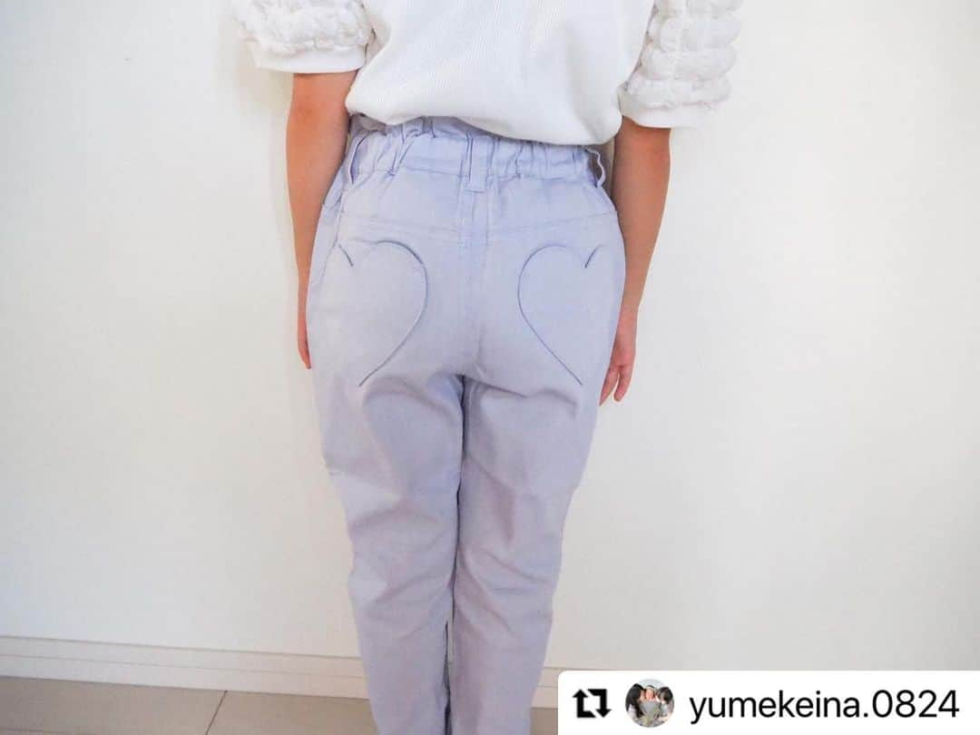 エフオーオンラインストア 子供服さんのインスタグラム写真 - (エフオーオンラインストア 子供服Instagram)「公式アンバサダーの@yumekeina.0824 さんに紹介していただきました♬ ありがとうございます⭐️ ・・・ @foonline  #foonline公式アンバサダー   トップスは  "グレンチェック・花柄ビスチェドッキングトップス" ( #V406063)  秋っぽいチェックが可愛い♡ ビスチェがドッキングしてるのでズレたりもなく 通学にも🙆‍♀️💕  ボトムスは  "ハートポケットきゅんpants" (#V421033 ) を着用してます♡  keinaとお揃い♡ 色違いで雰囲気変わる✨ ハートチャームと ポケットがハートになってて可愛い💕  yume/8y/着用size130cm #PR  #foonline_fokidsphoto #foonline #プロモーション #8歳#4歳 #2歳#女の子ママ #キッズモデル  #女の子コーデ #姉妹  #神戸ママ #男の子ママ #姉妹ママ#女の子ママ#こどものいる暮らし #関西ママ#姉弟#成長記録 #兵庫県#キッズモデル募集#お揃い#秋コーデ#新学期」10月10日 18時38分 - foonline