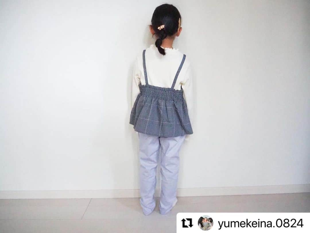 エフオーオンラインストア 子供服さんのインスタグラム写真 - (エフオーオンラインストア 子供服Instagram)「公式アンバサダーの@yumekeina.0824 さんに紹介していただきました♬ ありがとうございます⭐️ ・・・ @foonline  #foonline公式アンバサダー   トップスは  "グレンチェック・花柄ビスチェドッキングトップス" ( #V406063)  秋っぽいチェックが可愛い♡ ビスチェがドッキングしてるのでズレたりもなく 通学にも🙆‍♀️💕  ボトムスは  "ハートポケットきゅんpants" (#V421033 ) を着用してます♡  keinaとお揃い♡ 色違いで雰囲気変わる✨ ハートチャームと ポケットがハートになってて可愛い💕  yume/8y/着用size130cm #PR  #foonline_fokidsphoto #foonline #プロモーション #8歳#4歳 #2歳#女の子ママ #キッズモデル  #女の子コーデ #姉妹  #神戸ママ #男の子ママ #姉妹ママ#女の子ママ#こどものいる暮らし #関西ママ#姉弟#成長記録 #兵庫県#キッズモデル募集#お揃い#秋コーデ#新学期」10月10日 18時38分 - foonline