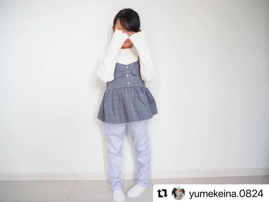 エフオーオンラインストア 子供服さんのインスタグラム写真 - (エフオーオンラインストア 子供服Instagram)「公式アンバサダーの@yumekeina.0824 さんに紹介していただきました♬ ありがとうございます⭐️ ・・・ @foonline  #foonline公式アンバサダー   トップスは  "グレンチェック・花柄ビスチェドッキングトップス" ( #V406063)  秋っぽいチェックが可愛い♡ ビスチェがドッキングしてるのでズレたりもなく 通学にも🙆‍♀️💕  ボトムスは  "ハートポケットきゅんpants" (#V421033 ) を着用してます♡  keinaとお揃い♡ 色違いで雰囲気変わる✨ ハートチャームと ポケットがハートになってて可愛い💕  yume/8y/着用size130cm #PR  #foonline_fokidsphoto #foonline #プロモーション #8歳#4歳 #2歳#女の子ママ #キッズモデル  #女の子コーデ #姉妹  #神戸ママ #男の子ママ #姉妹ママ#女の子ママ#こどものいる暮らし #関西ママ#姉弟#成長記録 #兵庫県#キッズモデル募集#お揃い#秋コーデ#新学期」10月10日 18時38分 - foonline