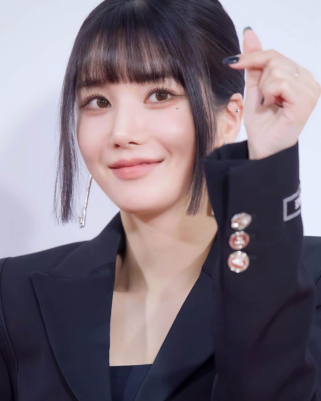 クォン・ウンビさんのインスタグラム写真 - (クォン・ウンビInstagram)「#EUNBI at TMA RED CARPET | 231010  #KWONEUNBI #권은비  #ウンビ #權恩妃」10月10日 18時41分 - kwoneunbi