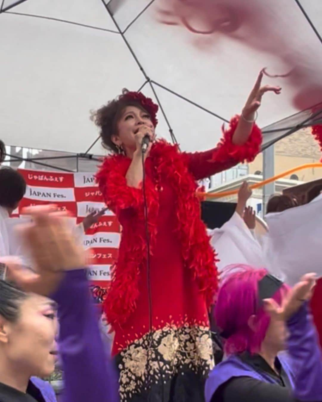 原めぐみさんのインスタグラム写真 - (原めぐみInstagram)「（原めぐみofficial） japan festival at New York カーネギーホール出演の翌日は ジャパンフェスティバルで歌って来ました。  #megumihara #haramegumi #japanessinger  #ジャパンフェスティバル  #ニューヨーク #ブロードウェイ #原めぐみ  #原めぐみステージ」10月10日 18時53分 - meguming.h