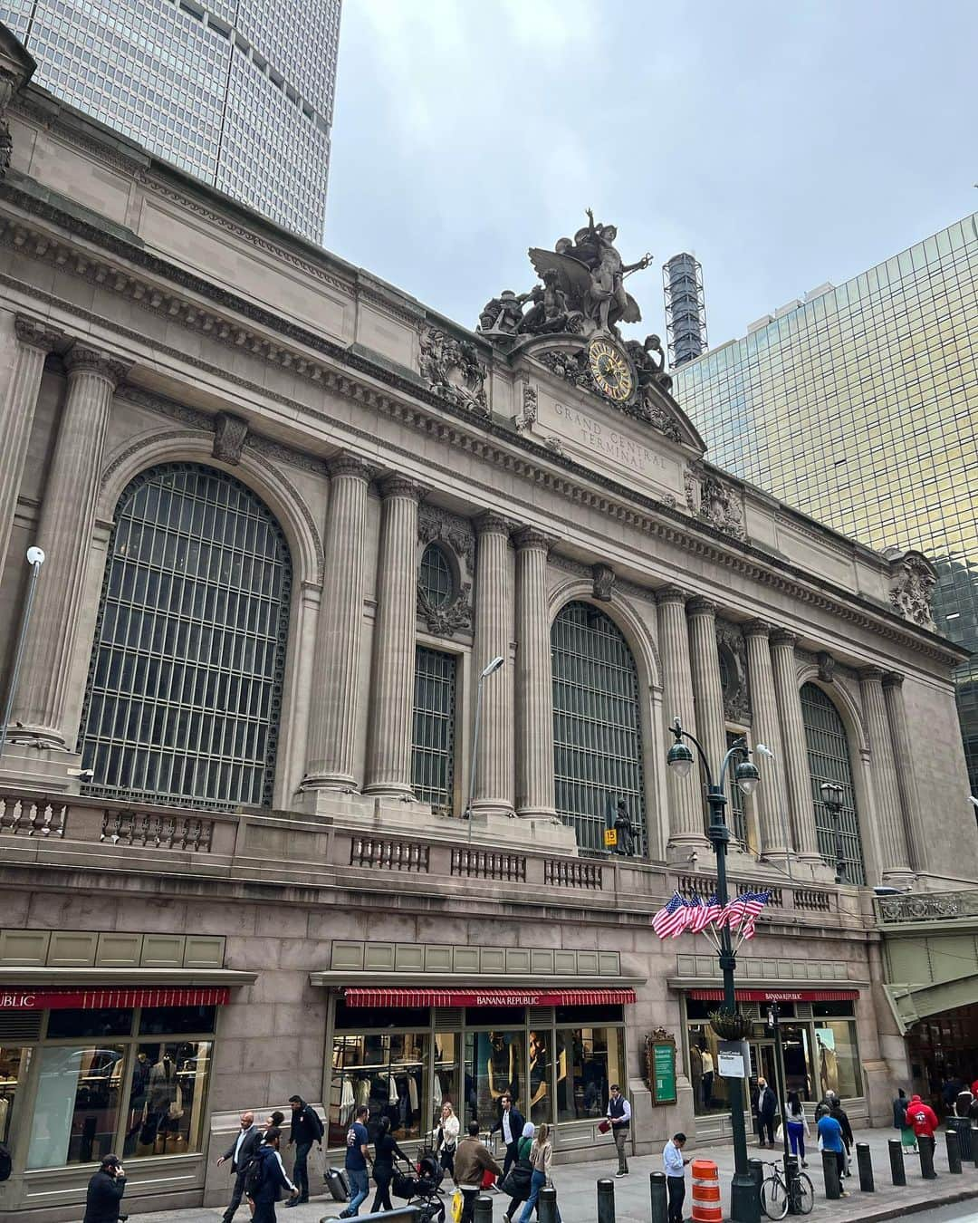 ファン・グァンヒさんのインスタグラム写真 - (ファン・グァンヒInstagram)「Grand Central 기차는 안타고 햄버거만 먹고왔어 🍔」10月10日 18時59分 - prince_kwanghee