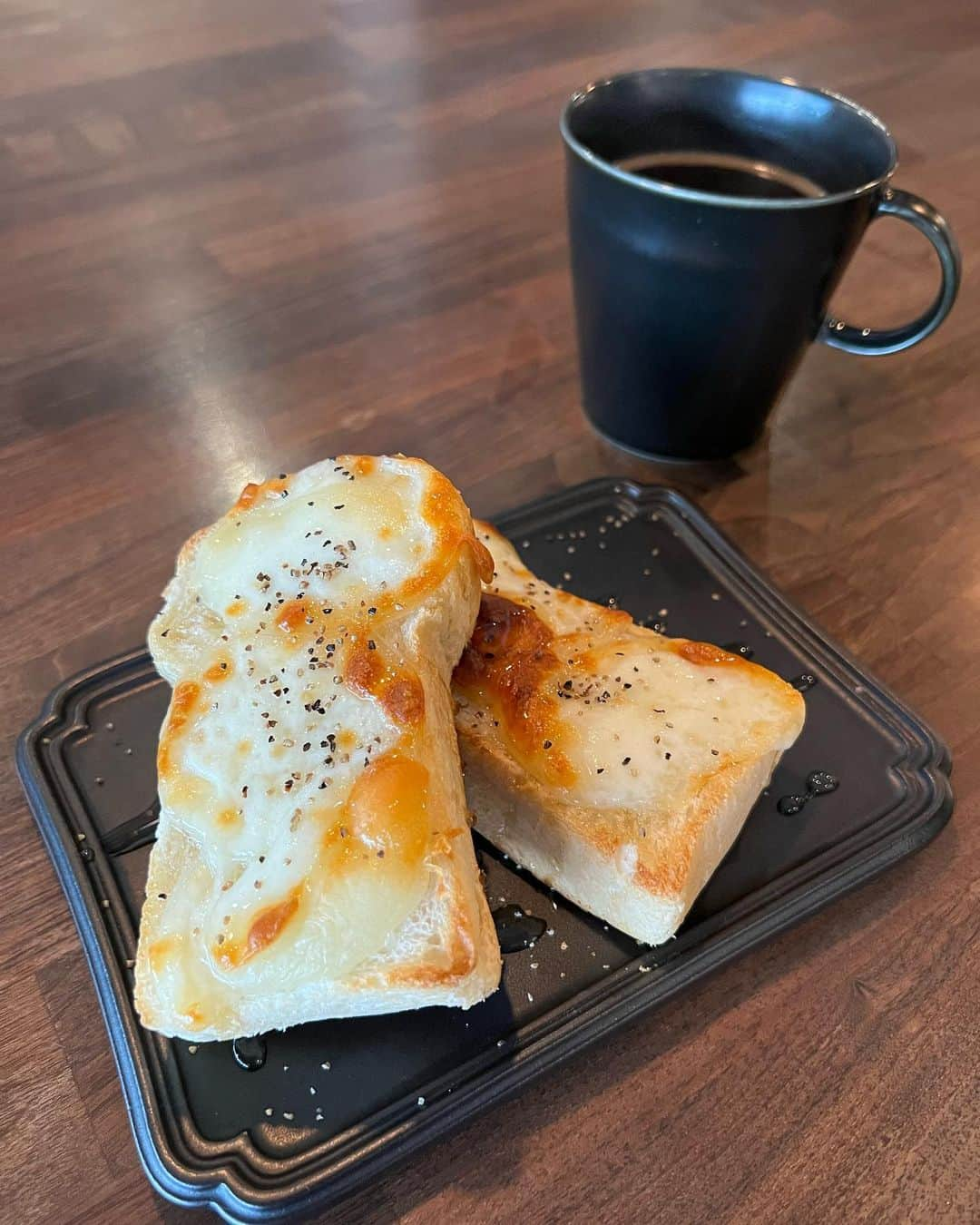 中村優さんのインスタグラム写真 - (中村優Instagram)「朝ラン☕️🤍🍞 涼しくなったからようやく着られた @nergyjapan のウィンドブレーカー🧡🩷 派手カラーで気に入ってる☝️ #nergy#nergyjapan」10月10日 18時59分 - nkmr_yu