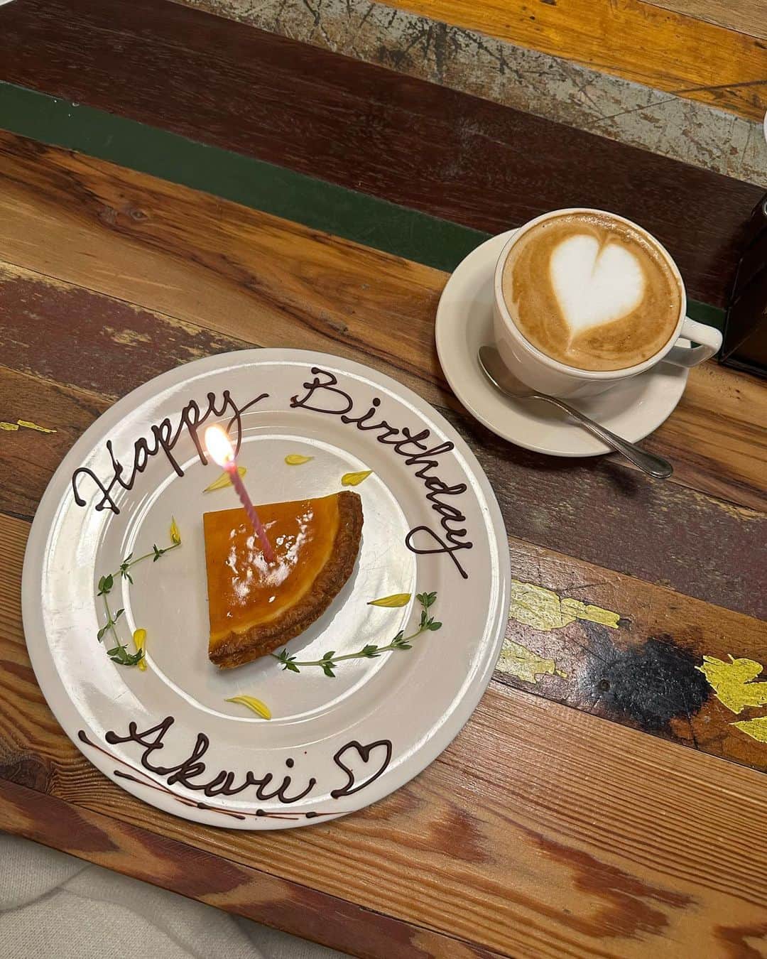 松川星さんのインスタグラム写真 - (松川星Instagram)「⁡ 今日お誕生日を迎えました。 たくさんのお祝いのメッセージ ありがとうございます💌 ⁡ 感謝の気持ちを忘れずに 素敵な大人の女性になれるように頑張ります…♡」10月10日 19時09分 - akarin__rin