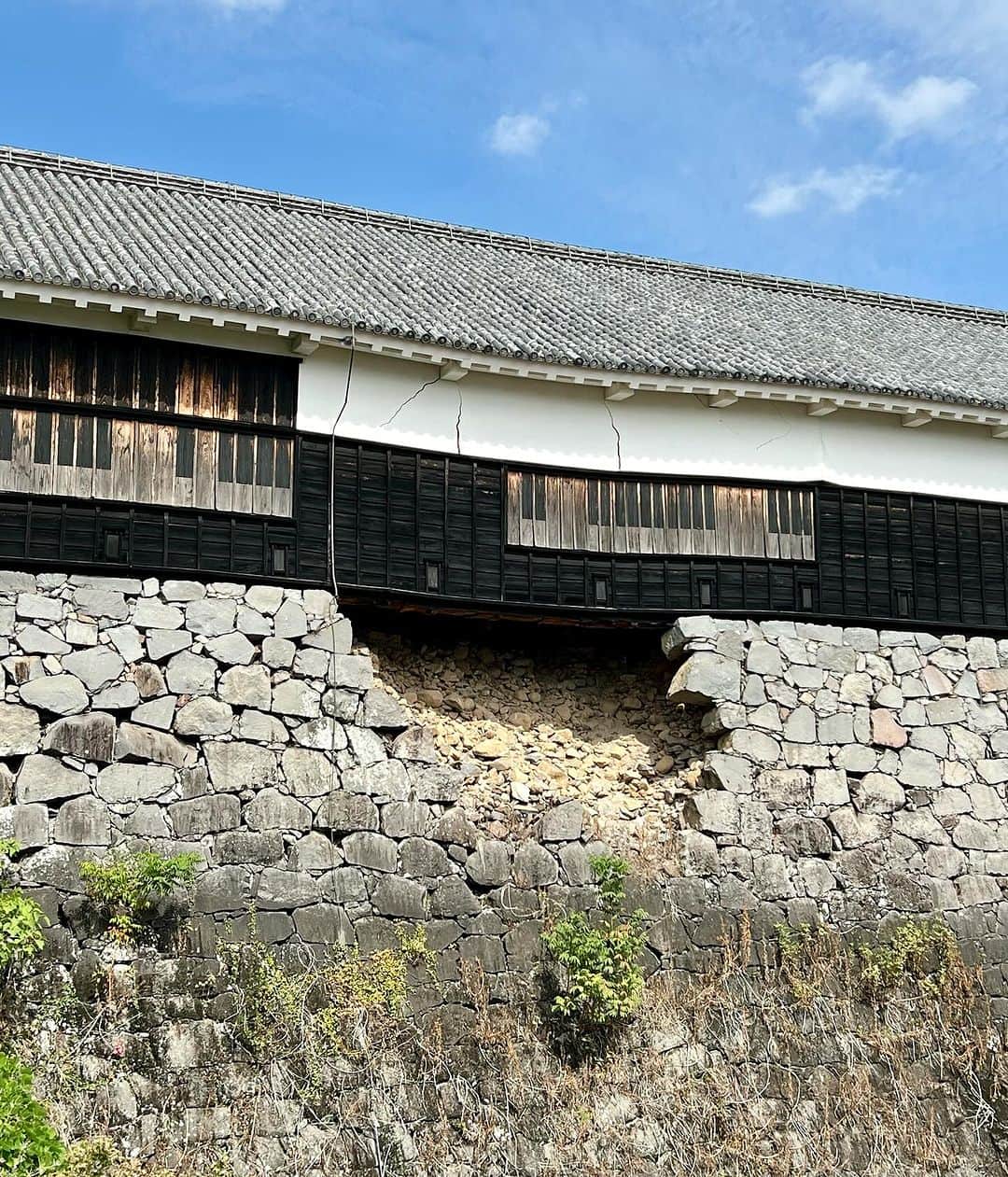 柳家三之助さんのインスタグラム写真 - (柳家三之助Instagram)「熊本城初登城。一番気になったのはあちこちのロゴに使われているあまり上手ではないと思われる熊本城の揮毫をしたのは誰かということでした。#熊本」10月10日 19時10分 - sannosuke