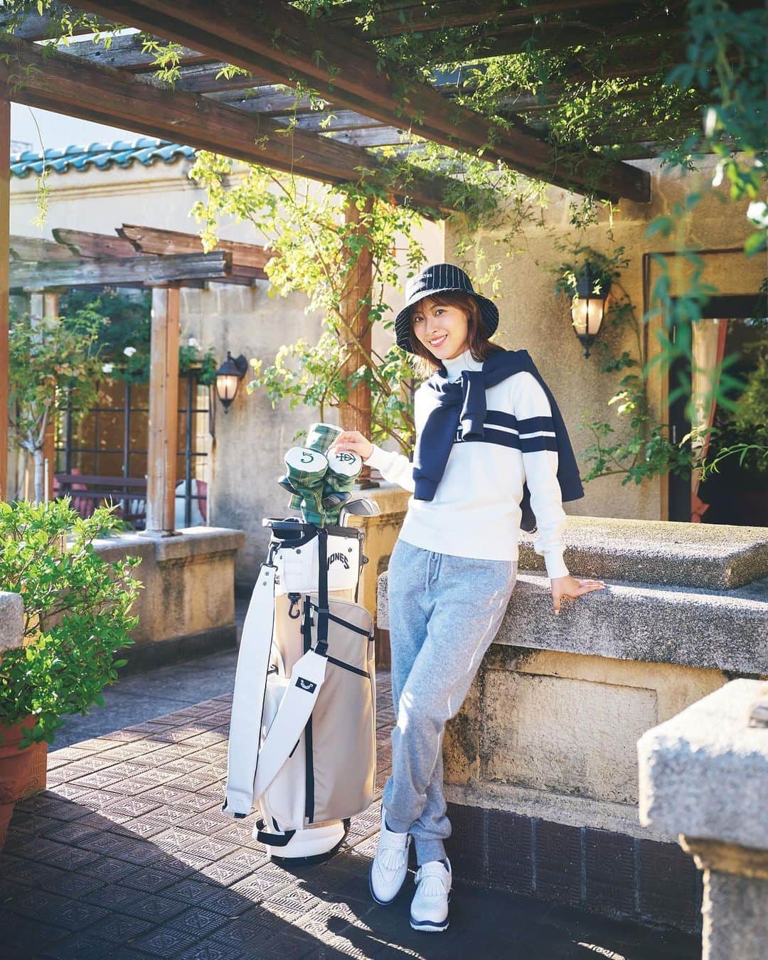 瀧本美織のインスタグラム：「🍁 @regina_golf    #golf」