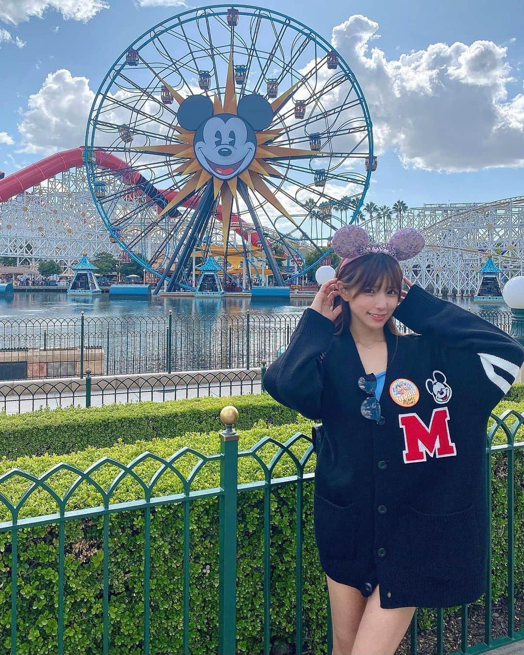 夏本あさみのインスタグラム：「アメリカといえば🏰💜」