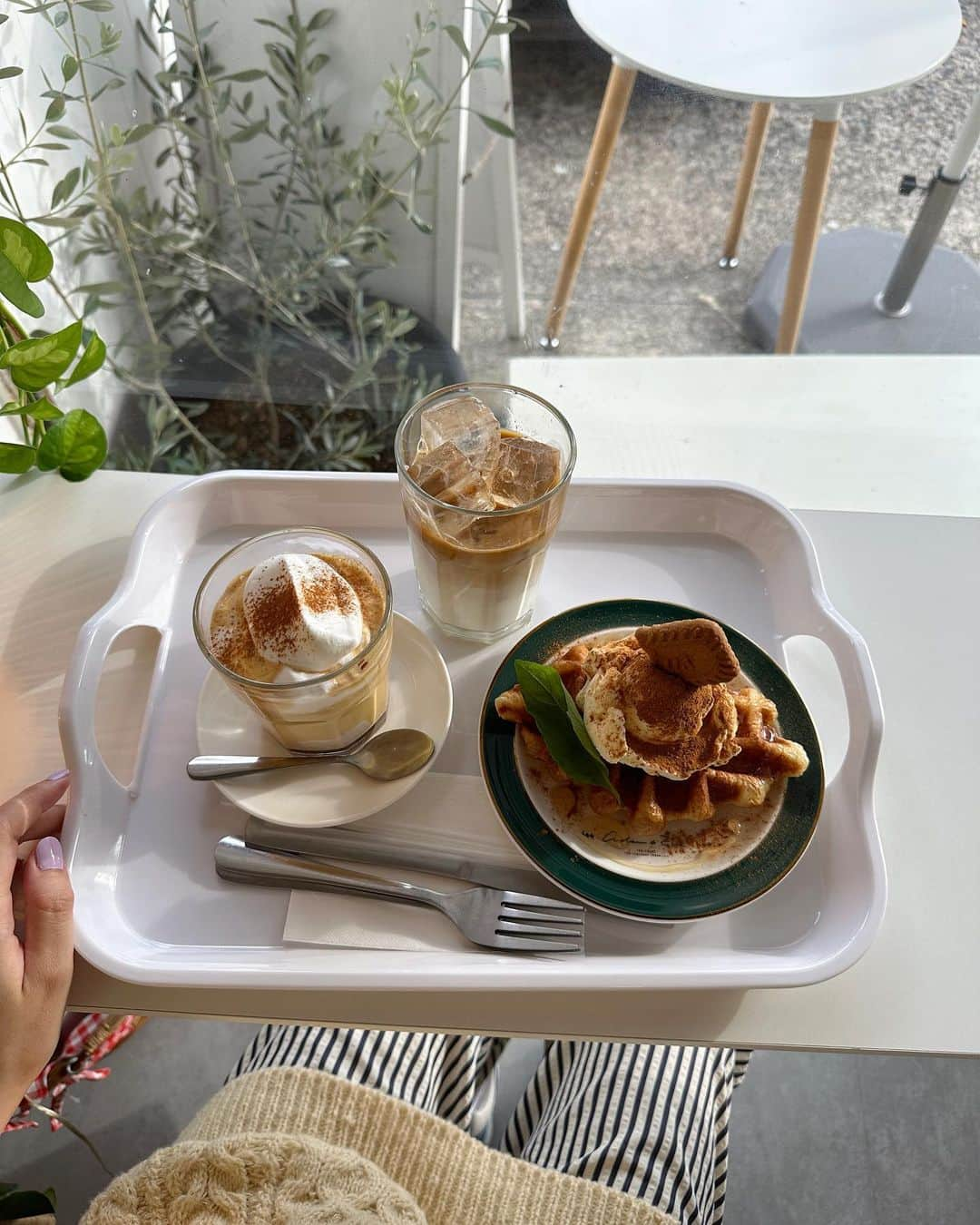 青木美緒のインスタグラム：「🥐🥐🥐」