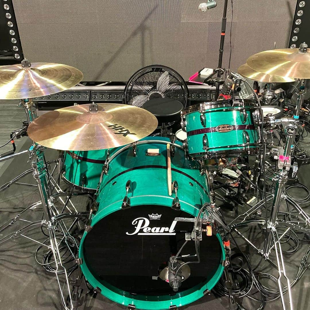 GODRiのインスタグラム：「祝ドラムの日🥁 #MastersMapleGum」