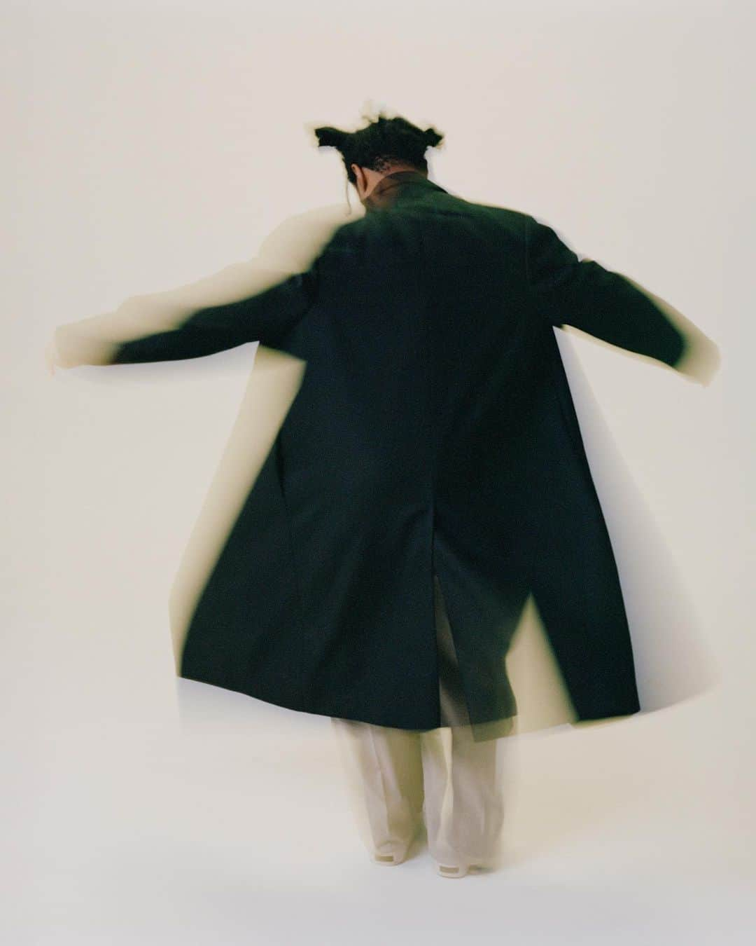 FEAR OF GODさんのインスタグラム写真 - (FEAR OF GODInstagram)「sampha for collection 8 by @officemagazinenyc」10月11日 5時22分 - fearofgod