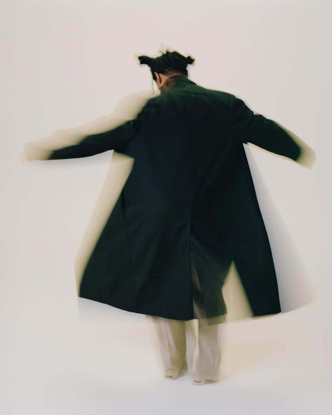 FEAR OF GODのインスタグラム：「sampha for collection 8 by @officemagazinenyc」