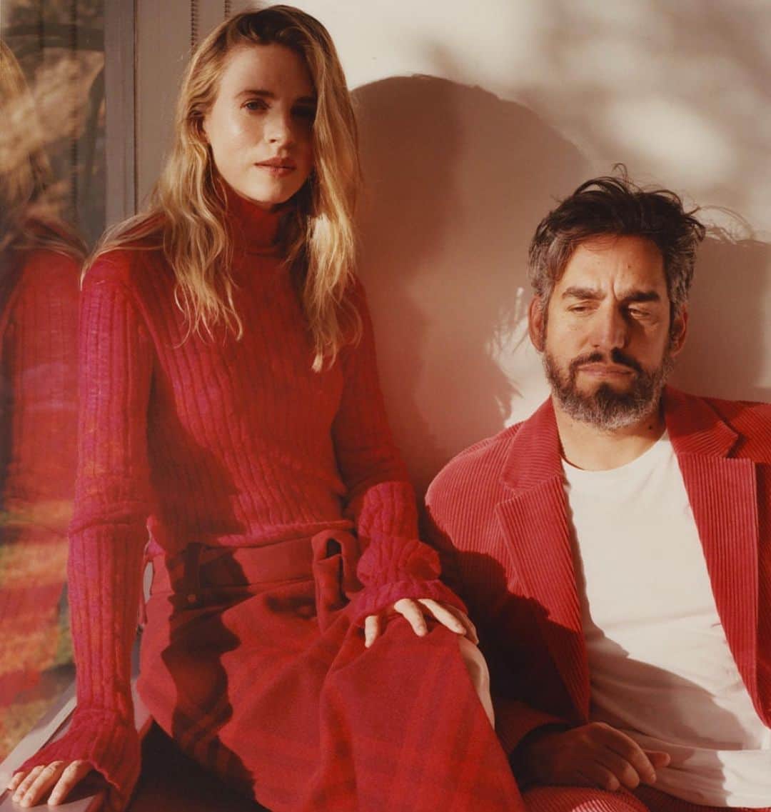 ブリット・マーリングのインスタグラム：「Zal and I have been writing stories in one way or another since I was 18. Our next tall tale and my directorial debut drops nov 14 - A MURDER AT THE END OF THE WORLD starring @emmalouisecorrin @harrisdickinson #cliveowen. Many thanks to #lynnhirschberg — a true original — for including us in @wmag Original’s Issue 🪭 and to @saramoonves — remember our very first shoot together? ❣️  Photography: @clarazara  Styling: @rebeccarams  Written by: #lynnhirschberg  Hair: @laini_reeves  Makeup: @sarahuslan  W Magazine Vol 5. Originals Issue」
