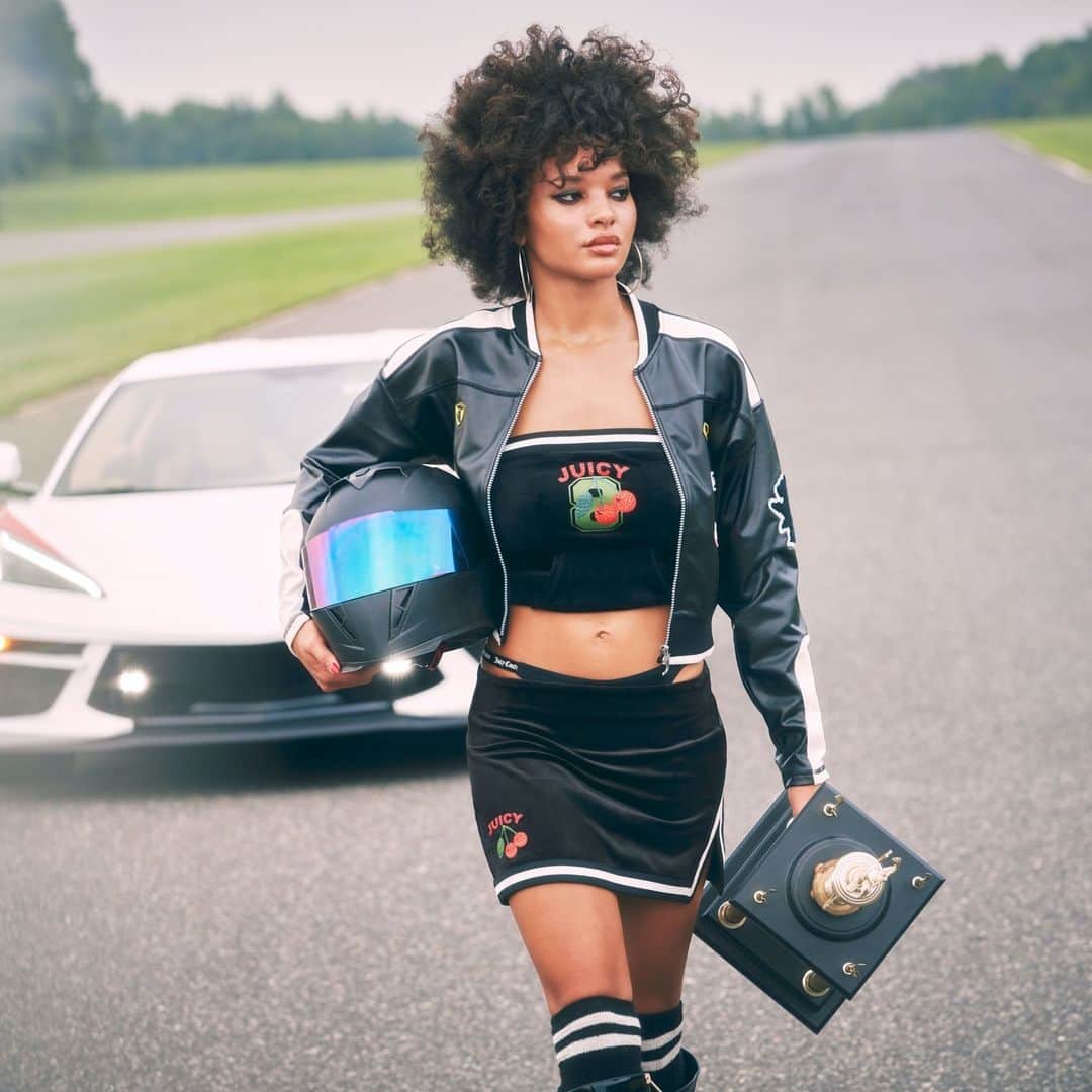 ジューシークチュールのインスタグラム：「Revved up #JuicyCouture」