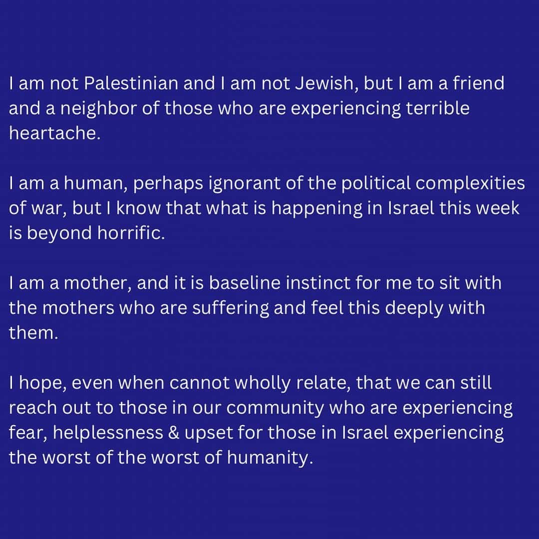 ジェシカ・シーバのインスタグラム：「I am praying for an end to the violence and suffering, for peace and wellbeing for all innocents, civilians, and soldiers called to fight.」