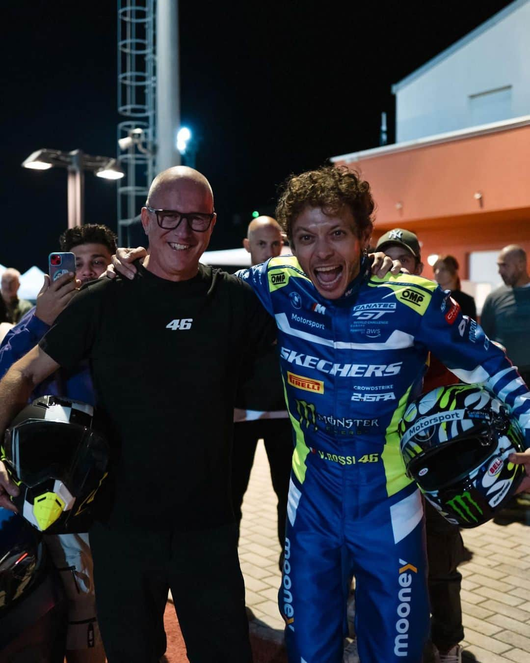 バレンティーノ・ロッシさんのインスタグラム写真 - (バレンティーノ・ロッシInstagram)「Il primo trofeo Kart @vr46ridersacademyofficial patrocinato dalla “Walter distillati” è stato un successone!」10月10日 21時51分 - valeyellow46