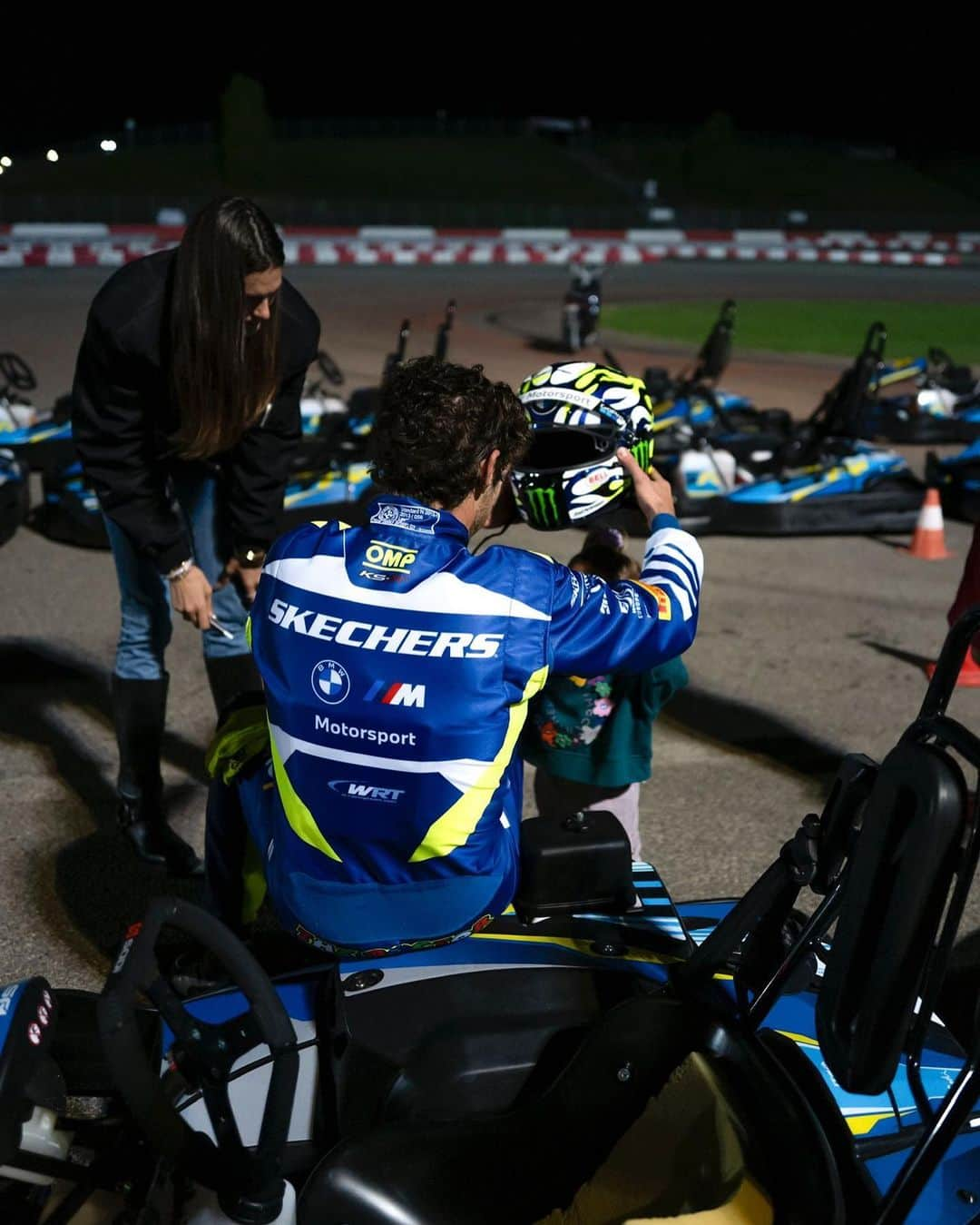 バレンティーノ・ロッシさんのインスタグラム写真 - (バレンティーノ・ロッシInstagram)「Il primo trofeo Kart @vr46ridersacademyofficial patrocinato dalla “Walter distillati” è stato un successone!」10月10日 21時51分 - valeyellow46